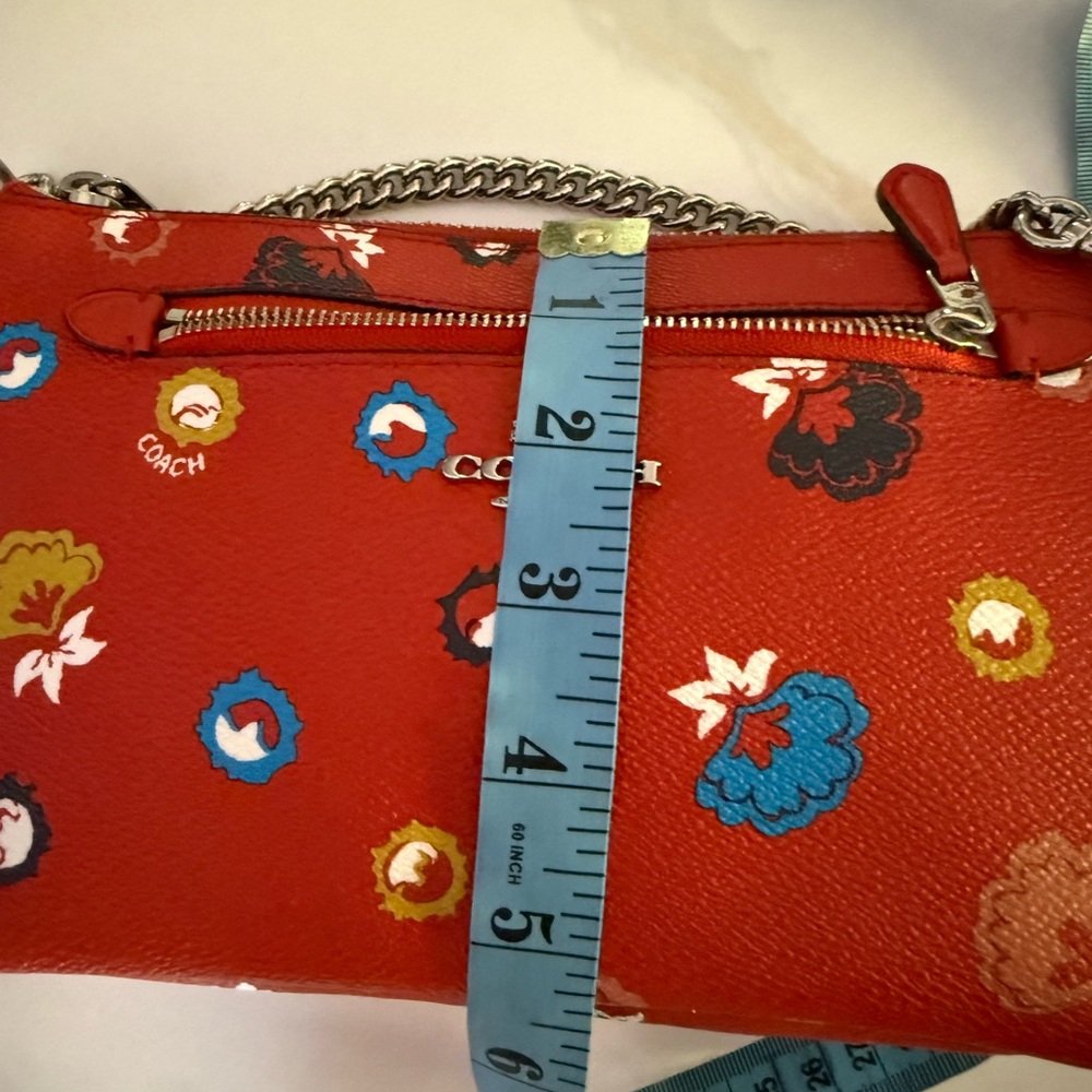 Coach Red Floral bag no callouts with hangtag - Picture 9 of 9